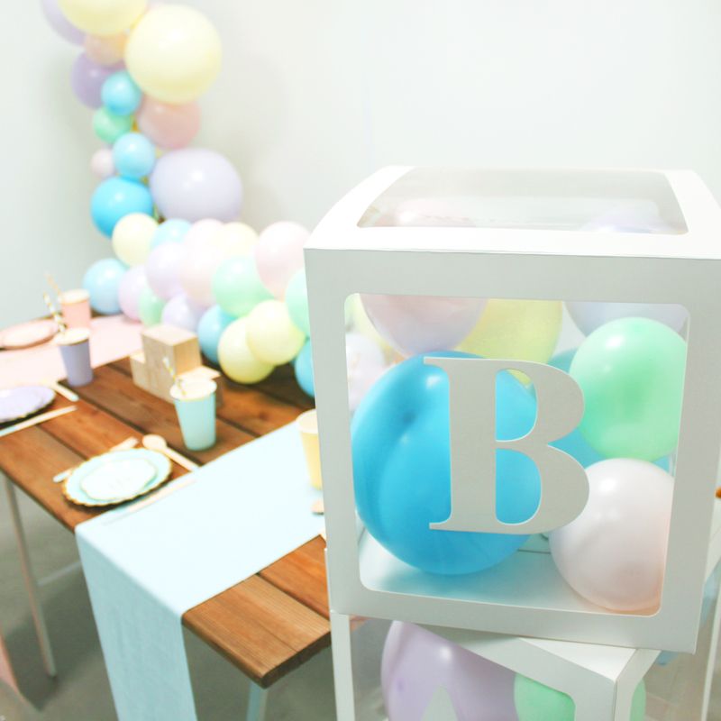 4 Cubes Carton et Plastique - Blanc - Jour de Fête - Ballons