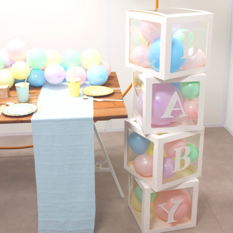cubes géants baby shower bapteme blanc avec mini ballons